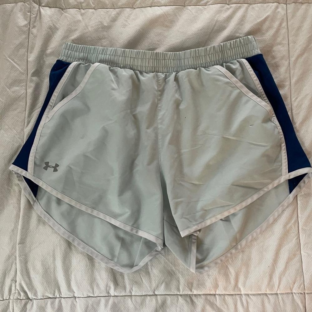Under Armour medium workout shorts w/ liner
